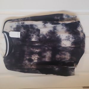 Womens long sleeve black tye dye shirt. Size Medium